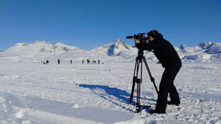 Coronavirus, quattro documentaristi italiani bloccati tra i ghiacci in Groenlandia: "Se ci si ammala è la fine"