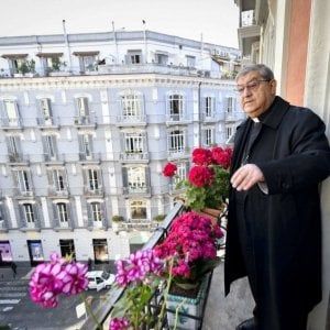  Coronavirus, positivo segretario dell'arcivescovo di Napoli: tampone per Sepe