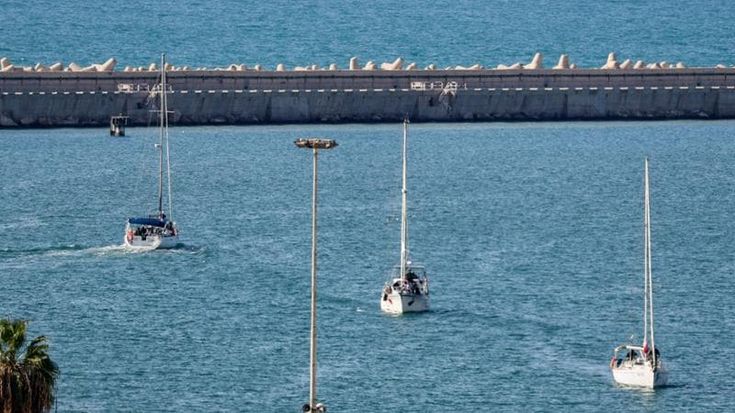 Gli italiani della Flotilla, a processo chi non firma l’espulsione. E si allungano i tempi