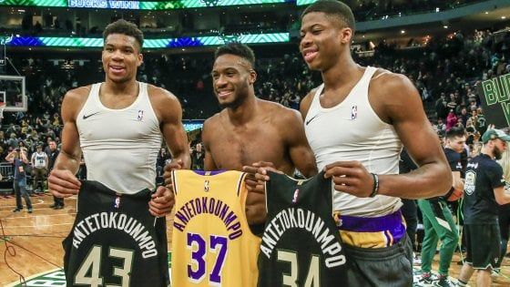 Basket, Nba: va ai Bucks la super sfida con i Lakers, Rockets sgambettano Clippers
