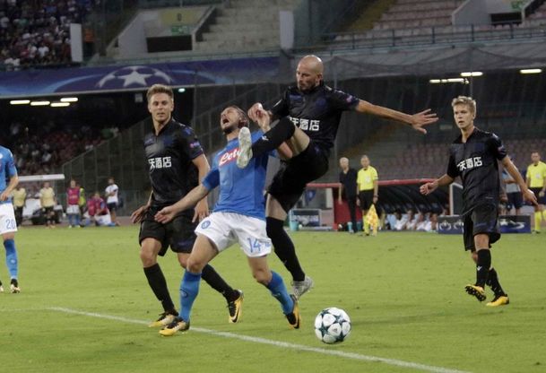 Champions, Napoli-Nizza: Il goal di Jorginho 