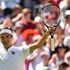 Wimbledon, esordio senza problemi per Federer e Cilic. Fuori la Stephens, Serena soffre ma passa