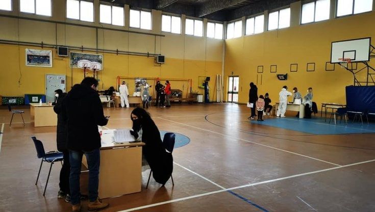 Screening sulla popolazione scolastica: istituti restano chiusi in diversi comuni del potentino