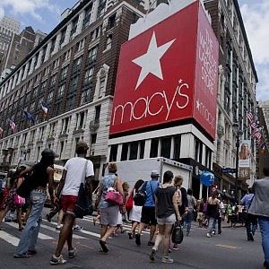 Macy's cambia strategia: il tempio dello shopping di Manhattan apre a griffe e personalizzazioni