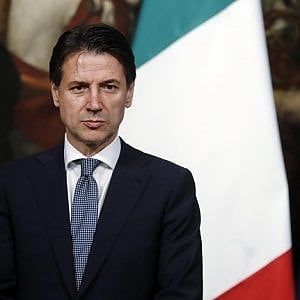 Da San Francesco a Padre Pio, quando il governo si affida ai santi