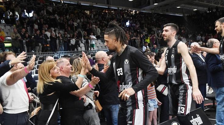 Basket, serie A: la Virtus Bologna chiude in testa davanti a Milano, Pesaro in A2
