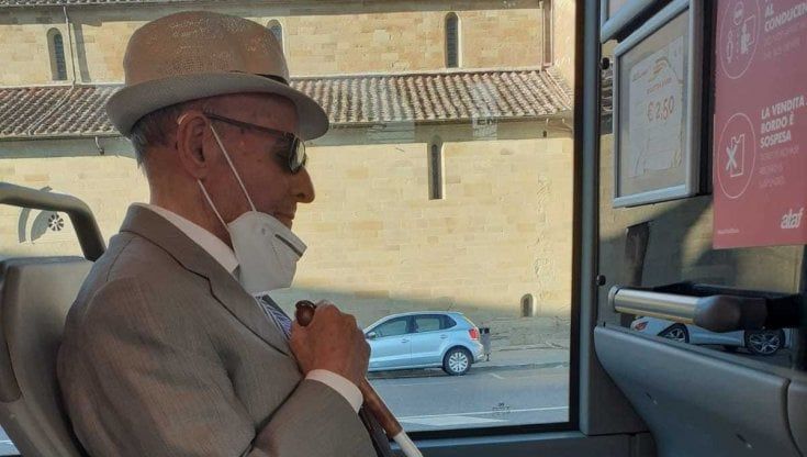 Firenze, monopattino ostacola sul bus. La denuncia: “Era dell’autista”