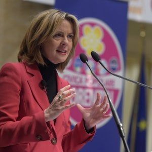 "Censurate quel film no vax": la Lorenzin scrive al sindaco di Modena