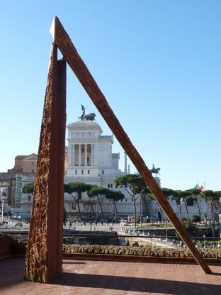 Bronzo e terracotta, le opere di Liberatore ai Mercati di Traiano