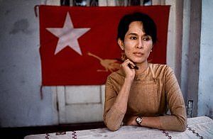 McCurry. "La fotografia mi dà l'onore di poter raccontare il mondo"