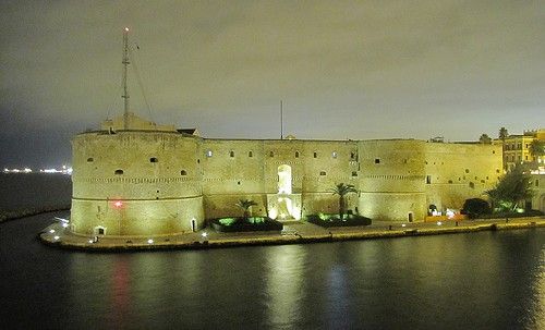 Taranto, caserma... d'autore