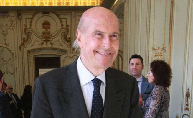 Veronesi: "La fame nel mondo <br />&egrave; un'emergenza, vanno rivisti<br /> gli equilibri globali"
