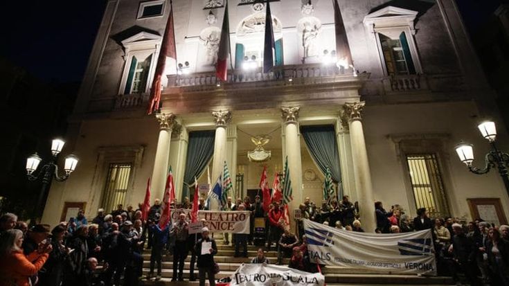Non c’è pace alla Fenice. Il figlio di Muti si dimette
