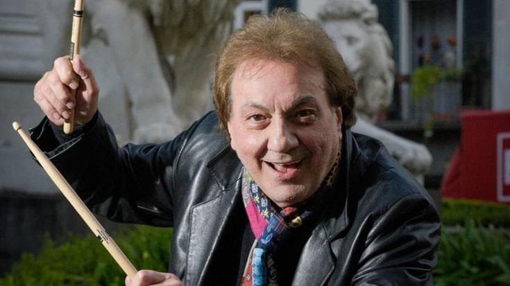 Tullio De Piscopo premiato al Tenco: “Erano un po’ troppo distratti negli anni scorsi, così mi premiano adesso”