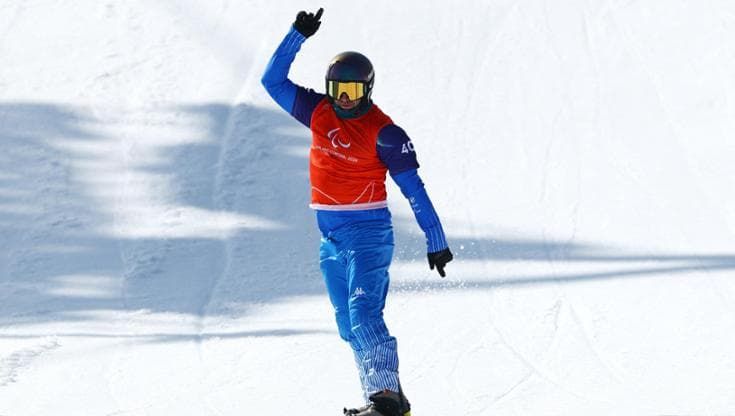 Primo oro azzurro alle Paralimpiadi: Emanuel Perathoner trionfa nello snowboard cross