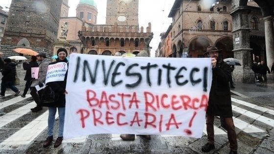 "Un miliardo e mezzo per salvare l'università", l'appello di ricercatori e studenti