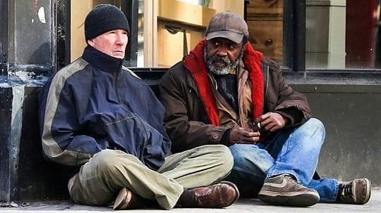 'Gli invisibili', il silenzio di George homeless nella Grande Mela