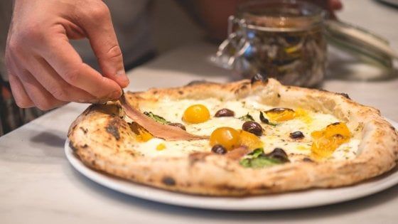 Biliardo '65: la pizzeria che sembra vintage ma sorprende per modernità