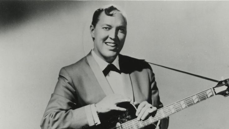 La cometa Bill Haley: storia breve e scintillante dell'artista che fece esplodere il rock'n'roll