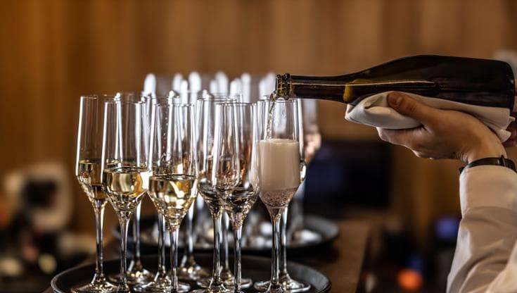 Lo Champagne che non conosce crisi: ecco cinque bottiglie dalle quali lasciarsi sorprendere