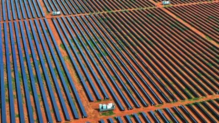 L’Australia annuncia la più grande centrale solare del mondo. Porterà energia anche a Singapore