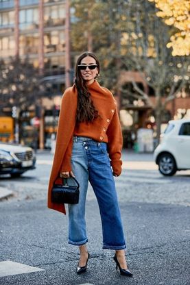 Streetstyle:  ecco come si indossano i jeans di stagione