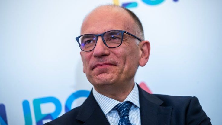 Pd, la scuola cuore del programma di Letta: “Otto miliardi per gli stipendi dei prof”