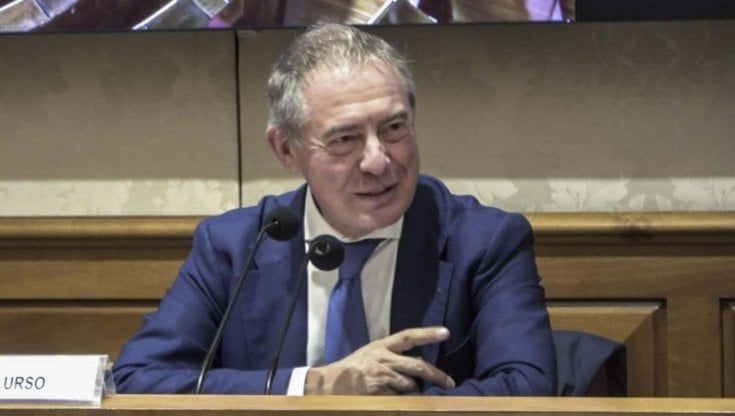 Urso in missione a Kiev nel nome di Meloni: “Al governo vi sosterrà”