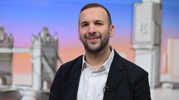 Regno Unito, la sinistra ha un nuovo leader: “Via dalla Nato, reddito universale e tasse ai ricchi”