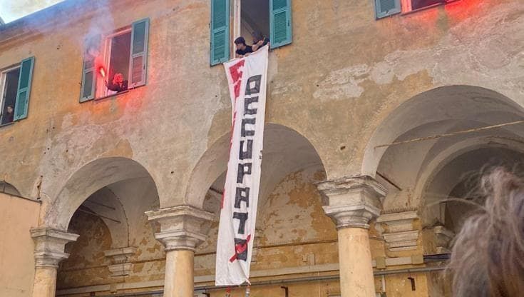 Occupazioni, tensione al Nautico, tolti i presidii all’Università e al liceo Mazzini