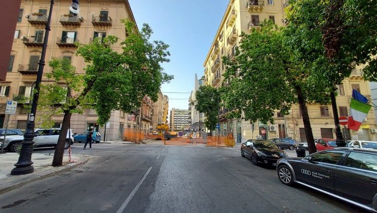 Riapre via Roma, stop al cantiere: ma i lavori erano finiti già da un anno