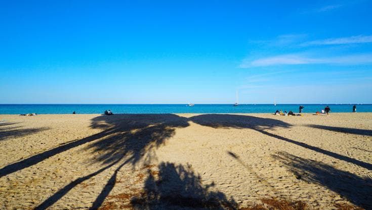 Com’è bella la spiaggia di Mondello libera e senza staccionate. Ma la vera sfida è non deturparla