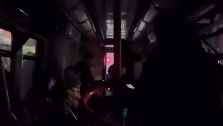 Problemi tecnici, Circum interrotta tra Torre Annunziata e Vico Equense. Passeggeri al buio