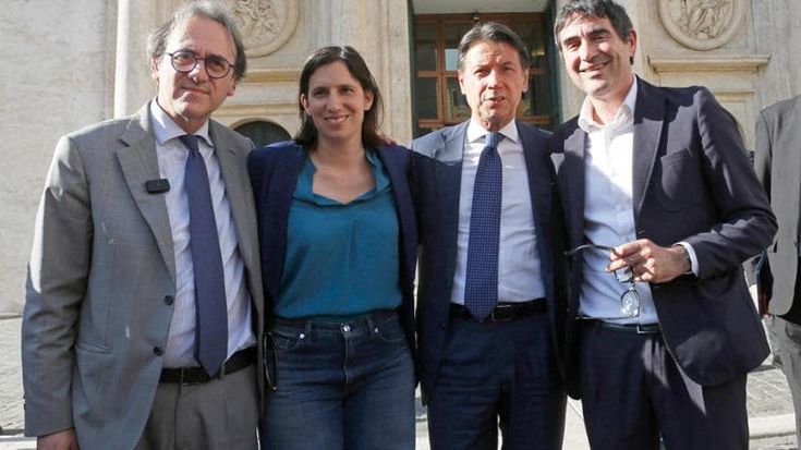 L’ex premier non arretra: “Vanno prese le distanze da Draghi e Meloni”