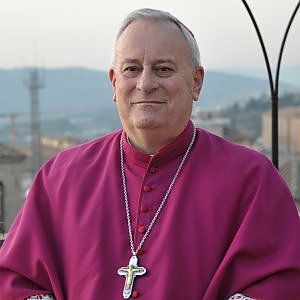Gualtiero Bassetti: "Ok i conviventi ma l'utero in affitto è barbaro"