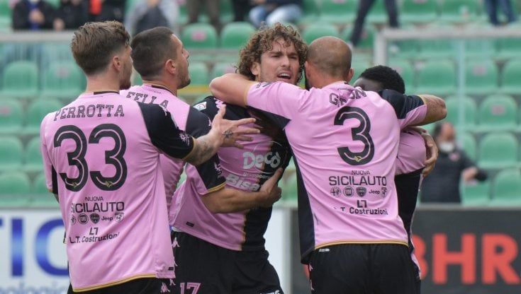 Rosa, solo un pari con l'Andria nel giorni del record di presenze allo stadio