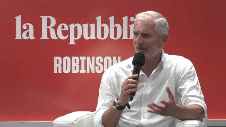 Gianrico Carofiglio incontra il pubblica all’Arena Repubblica Robinson