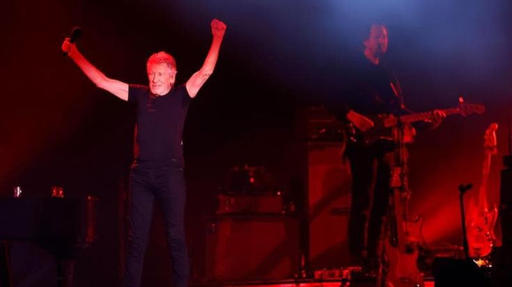 Le liti in casa Waters: Roger licenziò dalla band suo figlio Harry alla vigilia di Natale. “Fu molto doloroso”