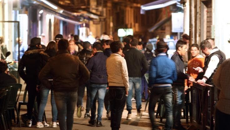 Settecento euro al mese e una pizza: l'inferno del lavoro nero nel cuore della movida palermitana