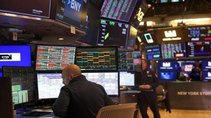 Paura a Wall Street, cala l’Europa: l’IA scatena la fuga dalle banche e Piazza Affari paga il conto