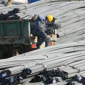 Le Borse riprendono fiato in una fase di rialzi. Manifatturiero in ripresa
