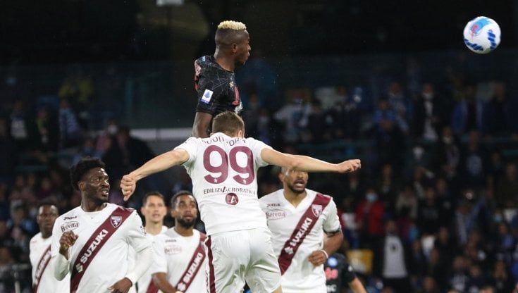 Osimhen vuole riprendersi il Napoli, a Venezia nuova maschera e maglia da titolare