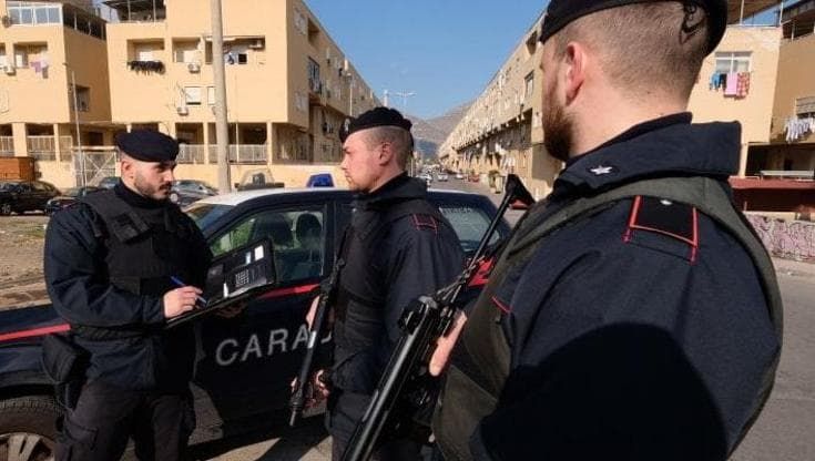 Controlli allo Zen 2: i carabinieri trovano droga e munizioni, arrestati due spacciatori