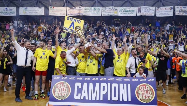 Basket, Scafati fa festa: dopo 14 anni torna in serie A