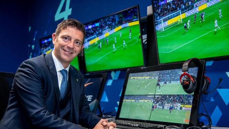 Rocchi e una carriera tra nemici, proteste, violino di Garcia e la giacca di Allegri