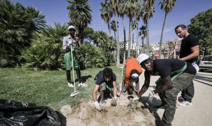 250 volontari ripuliscono la Villa comunale, raccolta una tonnellata di rifiuti