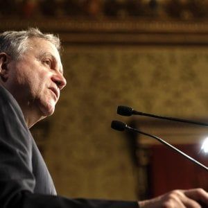 Cresce il mercato dei capitali, ma Visco avverte: "L'Europa resta lontana"