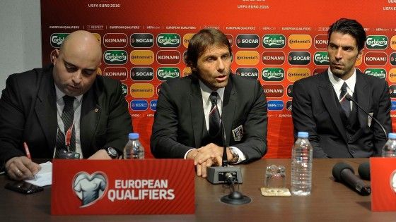 Nazionale, Buffon contro Totti: "Illazioni fanno male". Conte: "Avanti, testa bassa e pedalare"