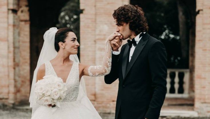 Gianmarco Tamberi e Chiara Bontempi si sono sposati a Pesaro. Jacobs, Tortu e Bebe Vio tra gli invitati