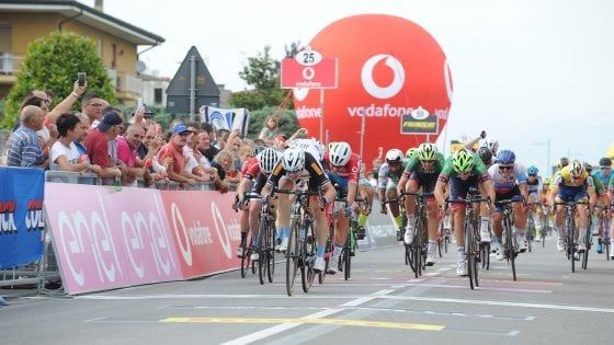 Ciclismo, Giro d’Italia U23: sprint Philipsen a Mornico al Serio. Wildauer resta in rosa